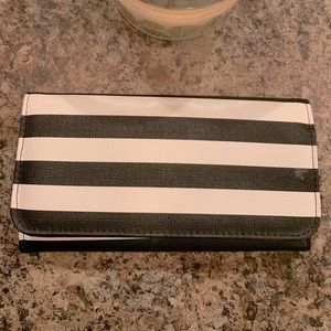 Kut from the Kloth wallet billfold